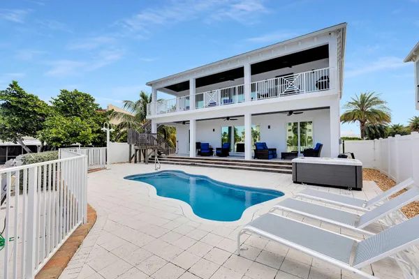 $2,813,100 | 435 Sombrero Beach Road, Marathon, FL 33050