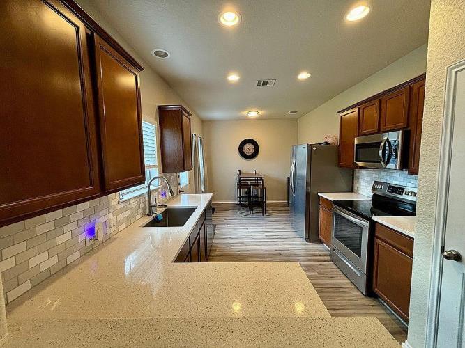 104 Steer Lane Cibolo, TX 78108 - Photo 5 of 9