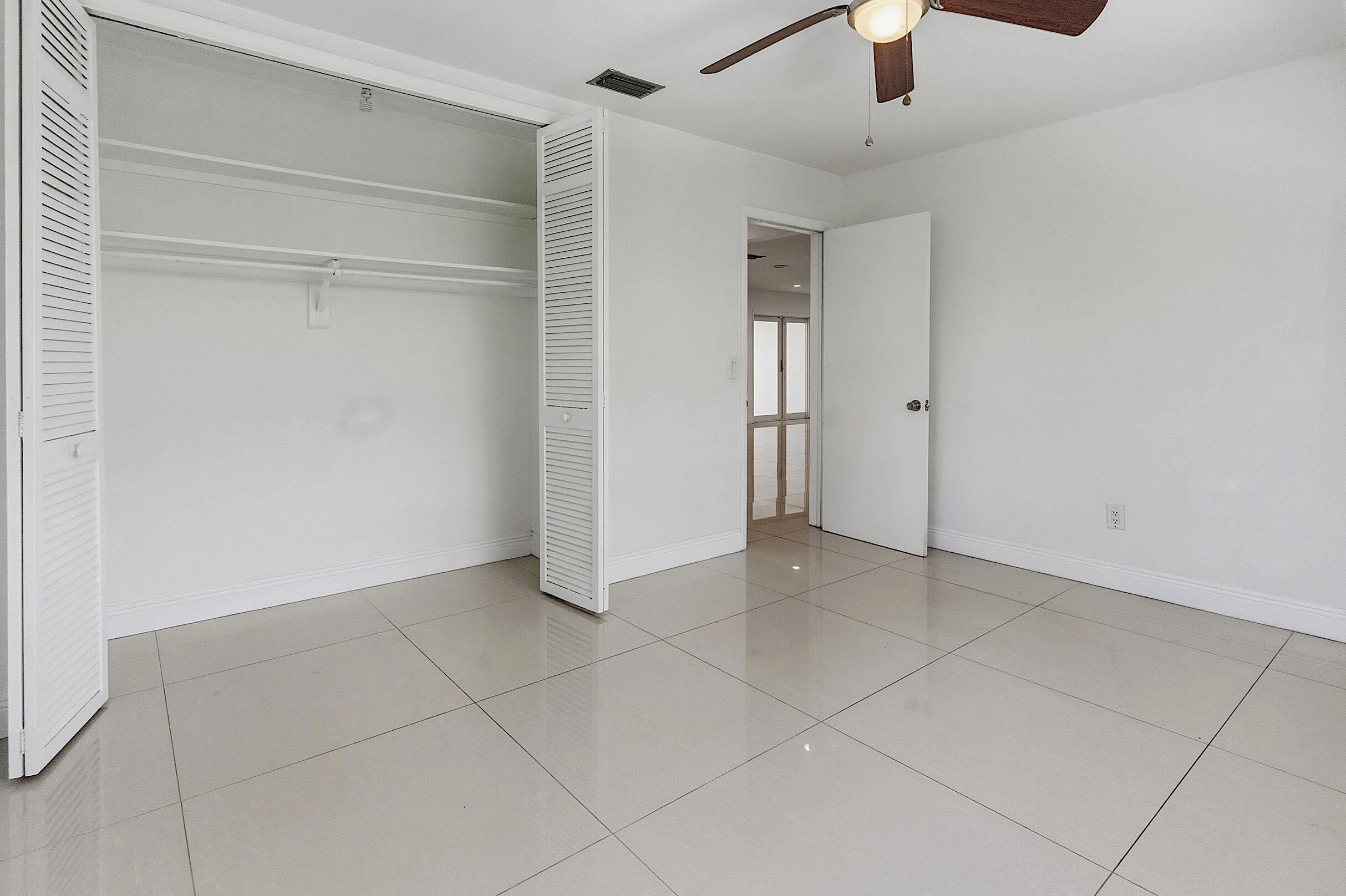 2910 Northeast 40th Court Lighthouse Point, FL 33064 - Photo 17 of 49 2910 NE 40th Ct - - 016