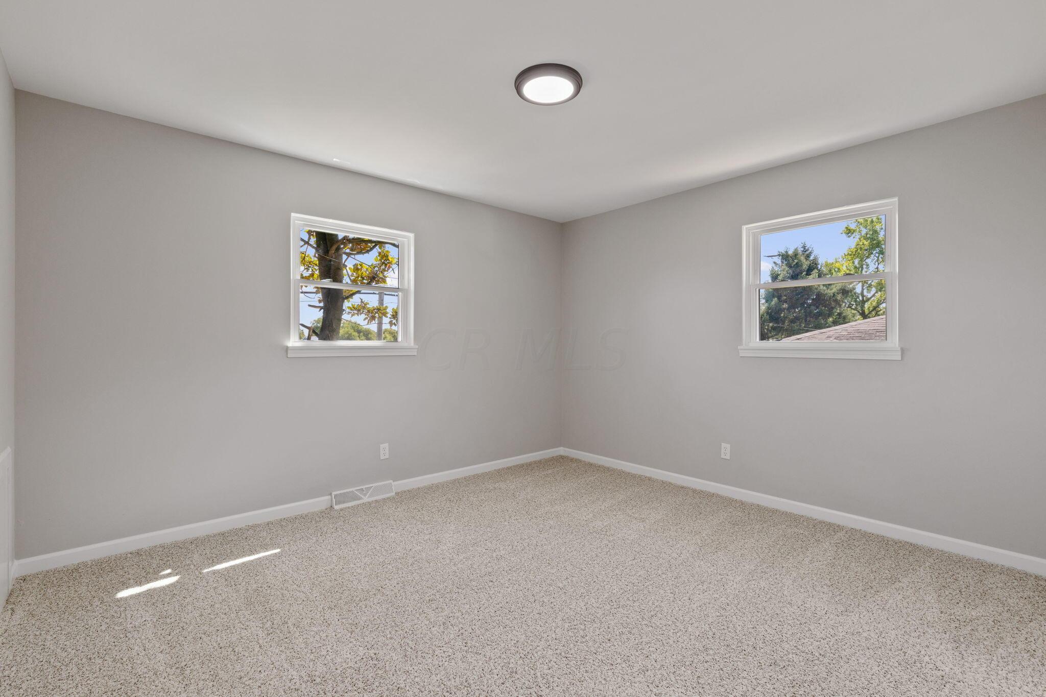 6292 Faircrest Road Columbus, OH 43229 - Photo 15 of 24 20-web-or-mls-2023-8-31 6292 Faircrest R
