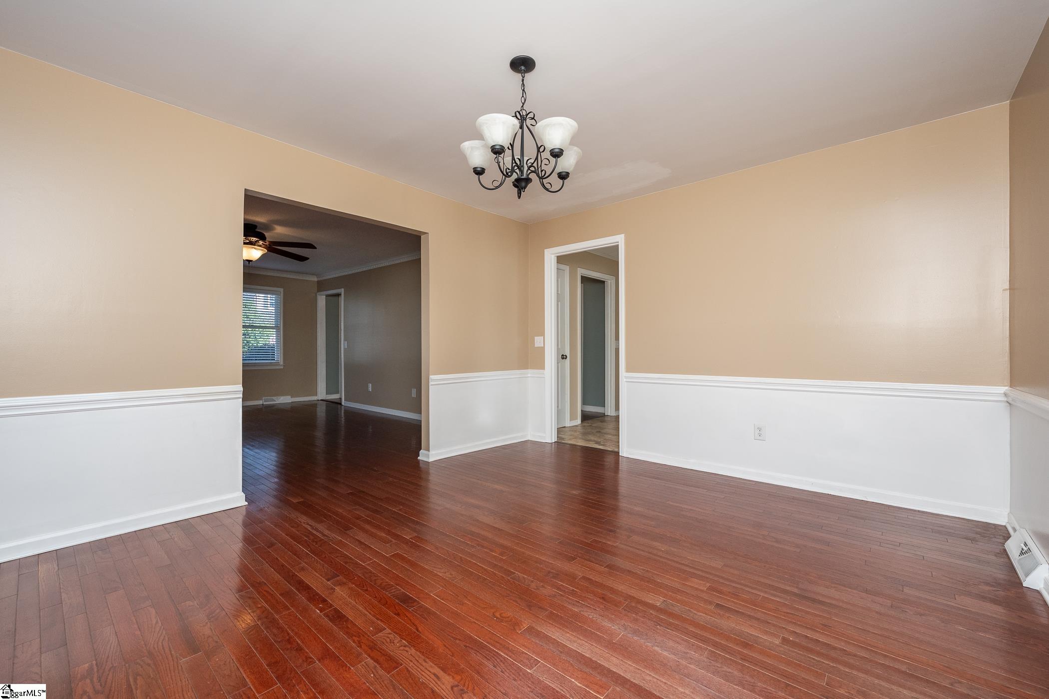 405 Spring Meadow Road Simpsonville, SC 29680 - Photo 3 of 36 Gallery Image 3