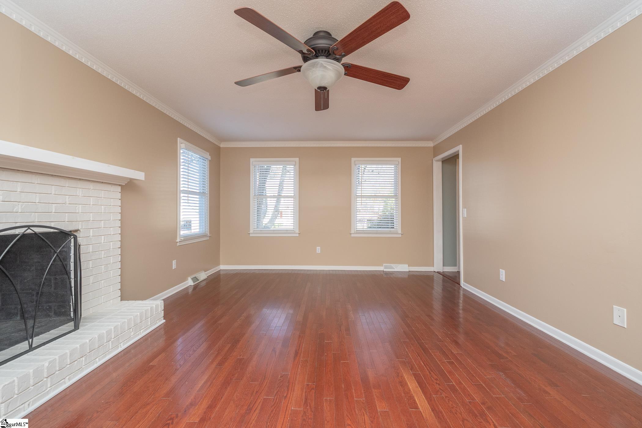 405 Spring Meadow Road Simpsonville, SC 29680 - Photo 7 of 36 Gallery Image 7