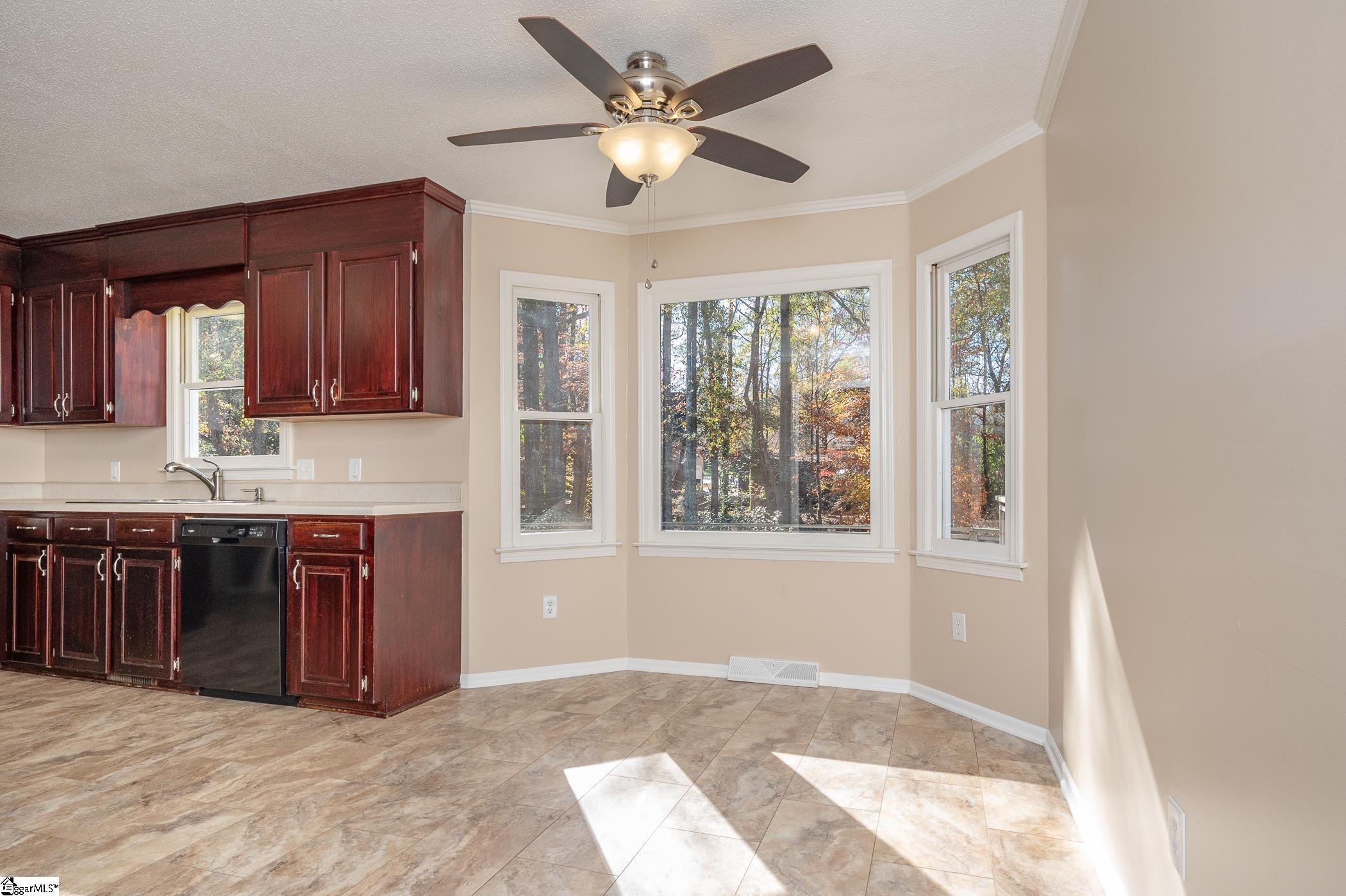 405 Spring Meadow Road Simpsonville, SC 29680 - Photo 9 of 36 Gallery Image 9