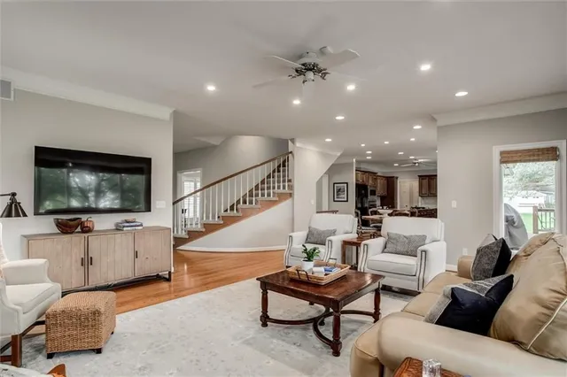 $635,000 | 610 Willow Lane, Ottawa, KS 66067