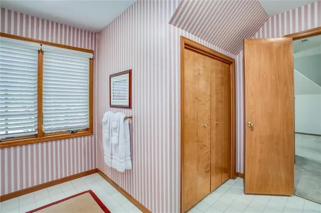 $635,000 | 610 Willow Lane, Ottawa, KS 66067