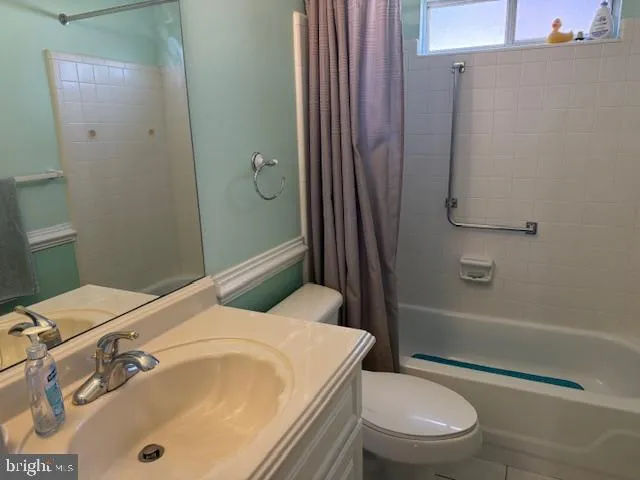 $360,000 | 14 Burtons Drive, Southampton, NJ 08088