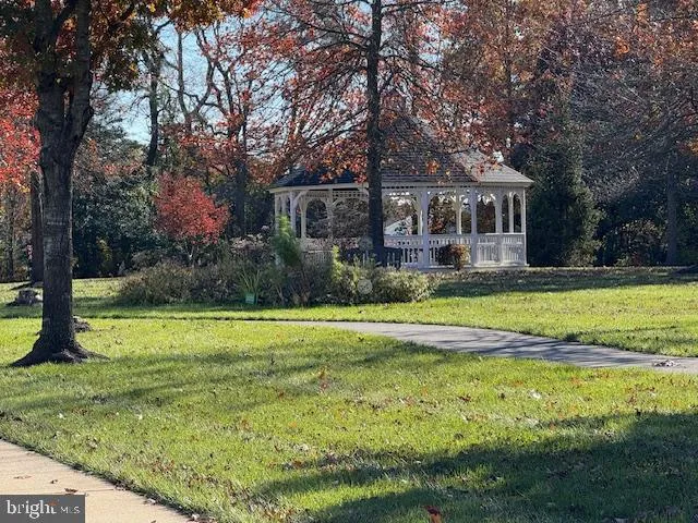 $360,000 | 14 Burtons Drive, Southampton, NJ 08088