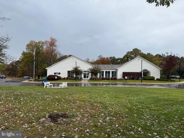 $360,000 | 14 Burtons Drive, Southampton, NJ 08088