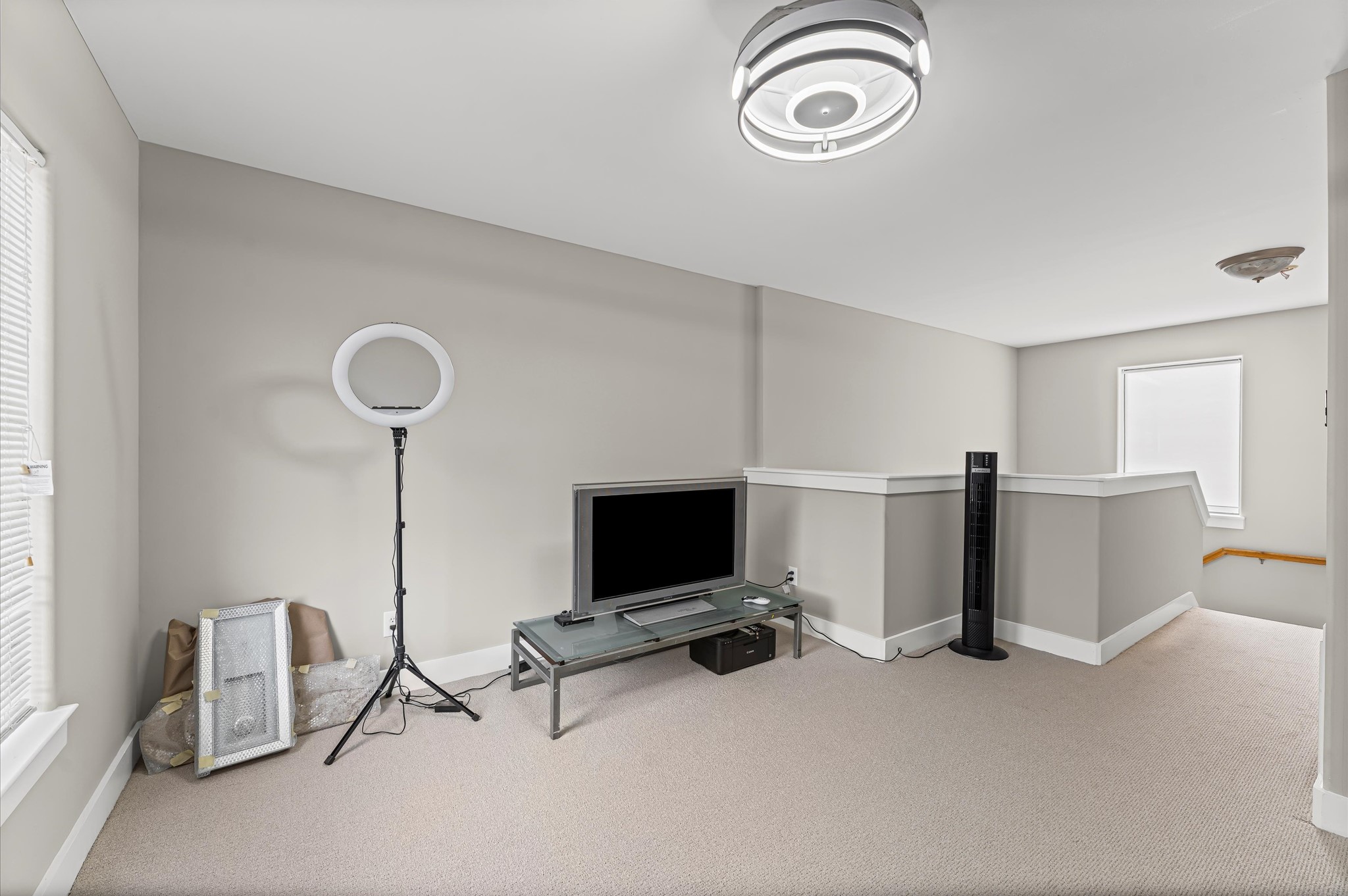 730 Ruthven Street Houston, TX 77019 - Photo 21 of 36 a view of a room with gym equipment