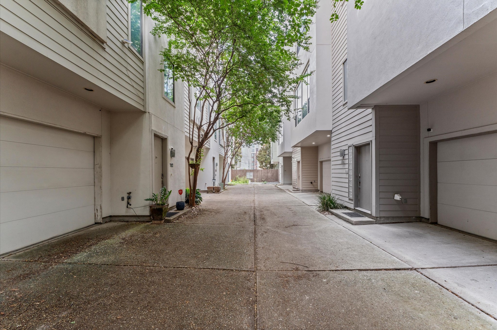 730 Ruthven Street Houston, TX 77019 - Photo 26 of 36 a view of a house with a garage