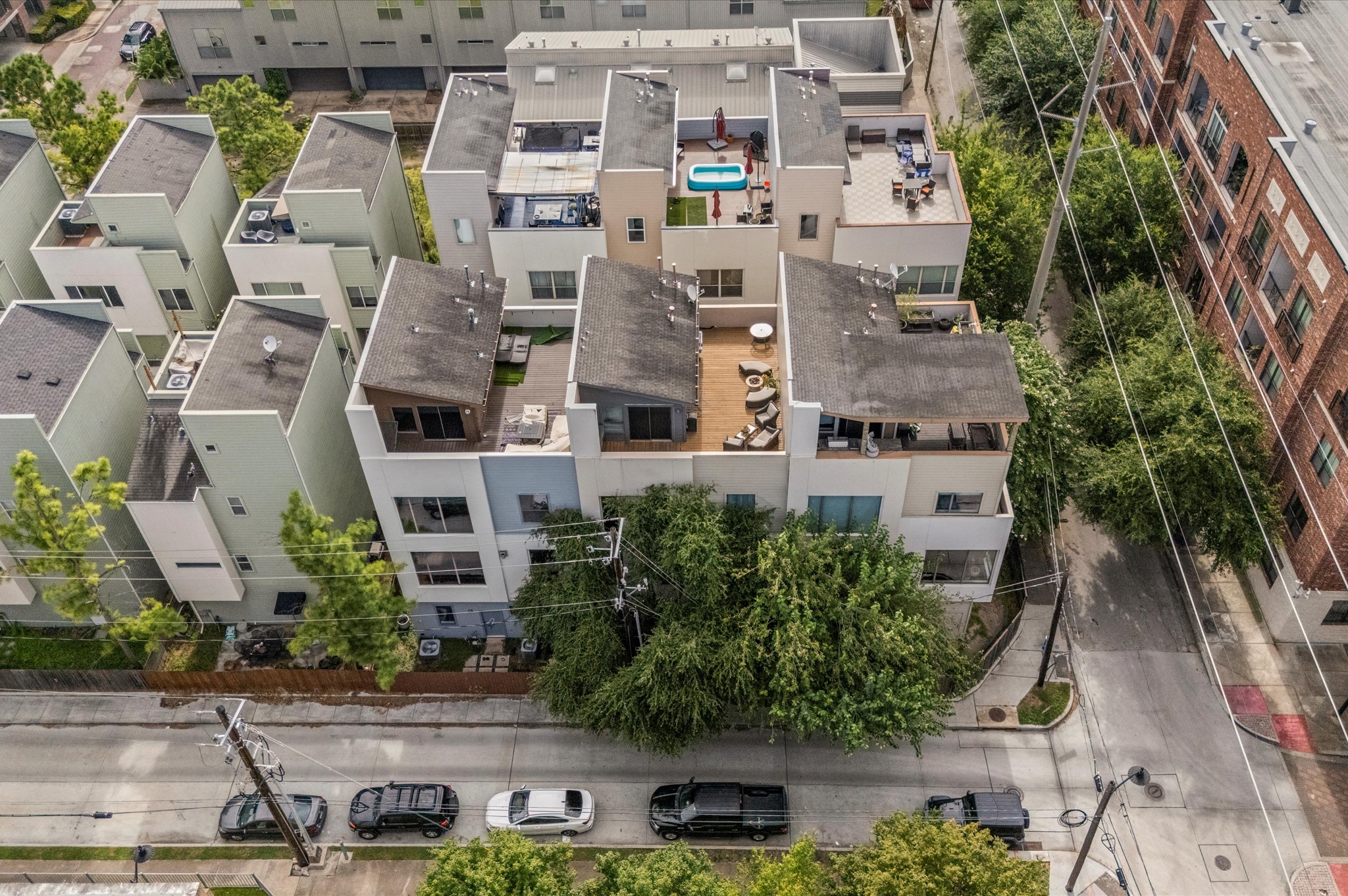 730 Ruthven Street Houston, TX 77019 - Photo 30 of 36 an aerial view of multiple house