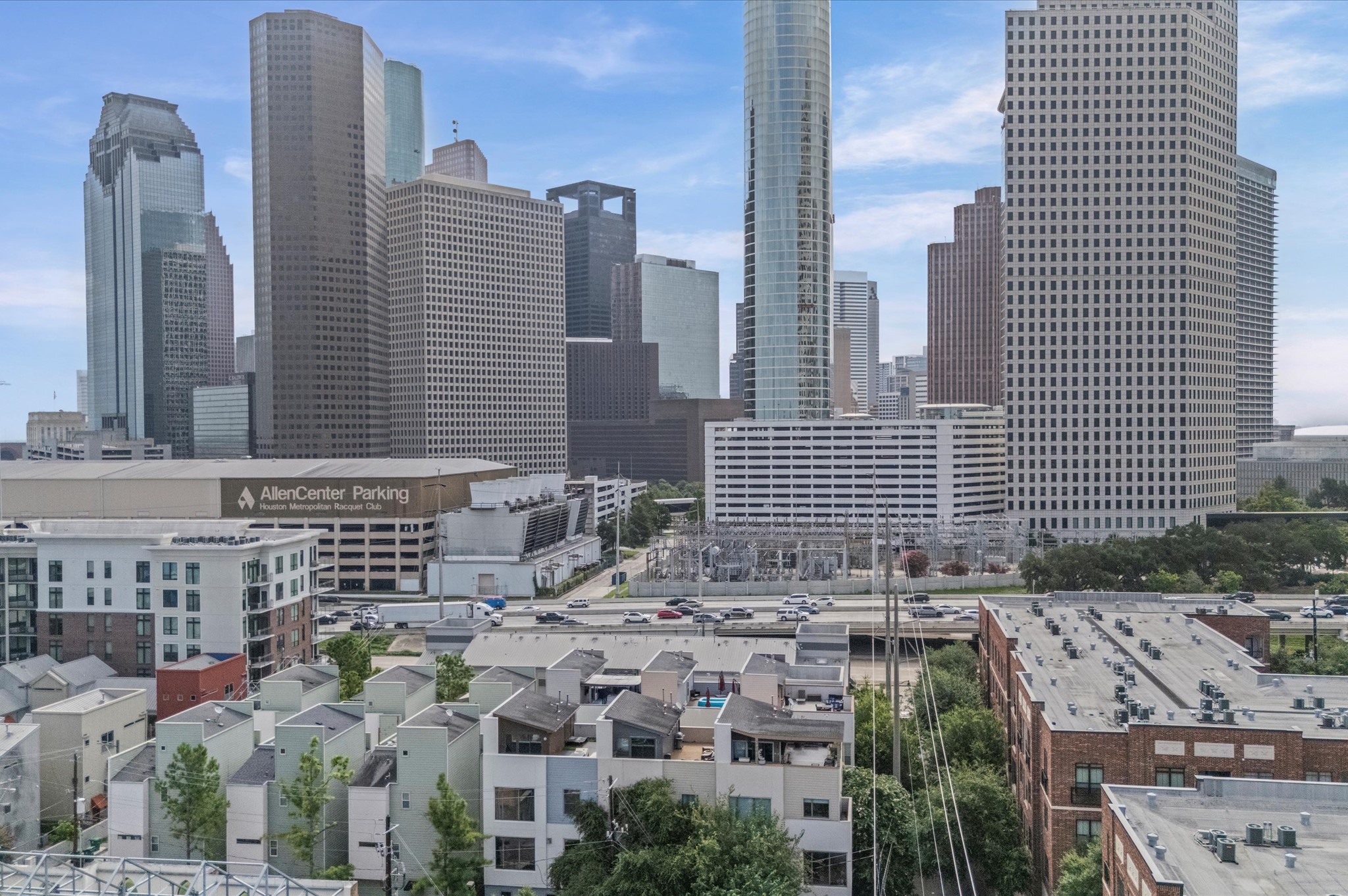 730 Ruthven Street Houston, TX 77019 - Photo 32 of 36 a view of a city with tall buildings