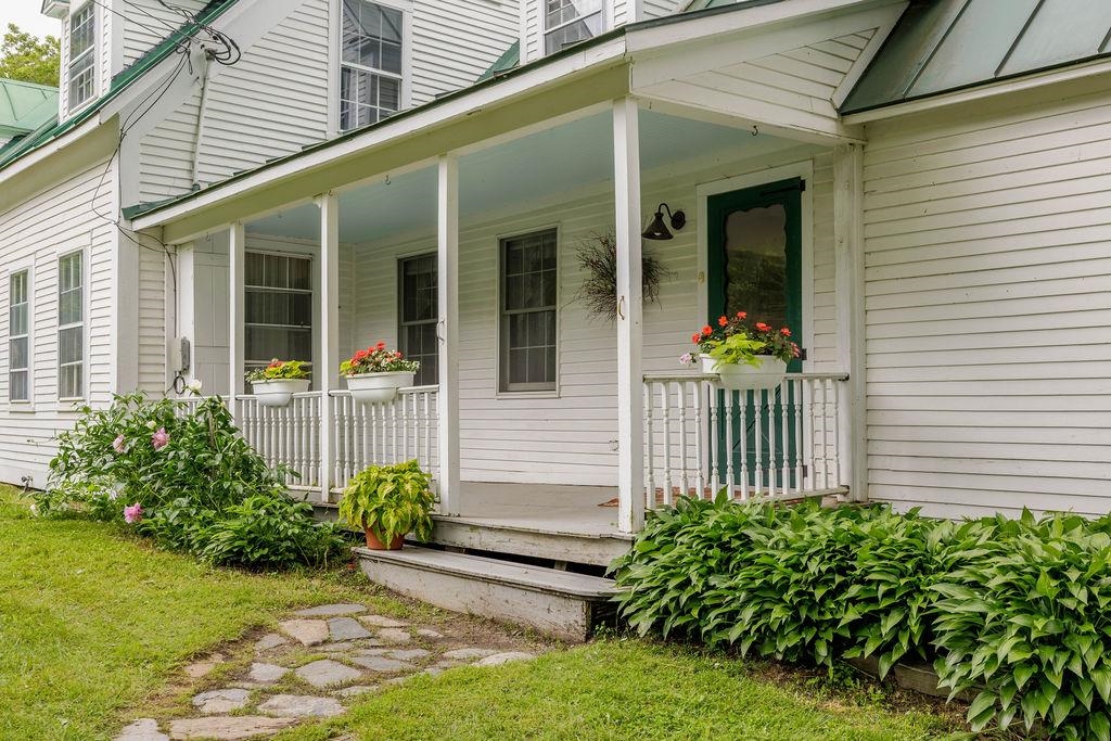 1051 Cross Road Strafford, VT 05072 - Photo 3 of 49