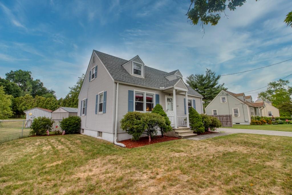 129 Amostown Road West Springfield, MA 01089 - Photo 3 of 25 a front view of a house with a yard