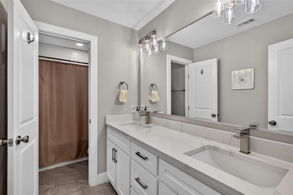 11335 McCree Road Dallas, TX 75238 - Photo 24 of 33 Gallery Image 24