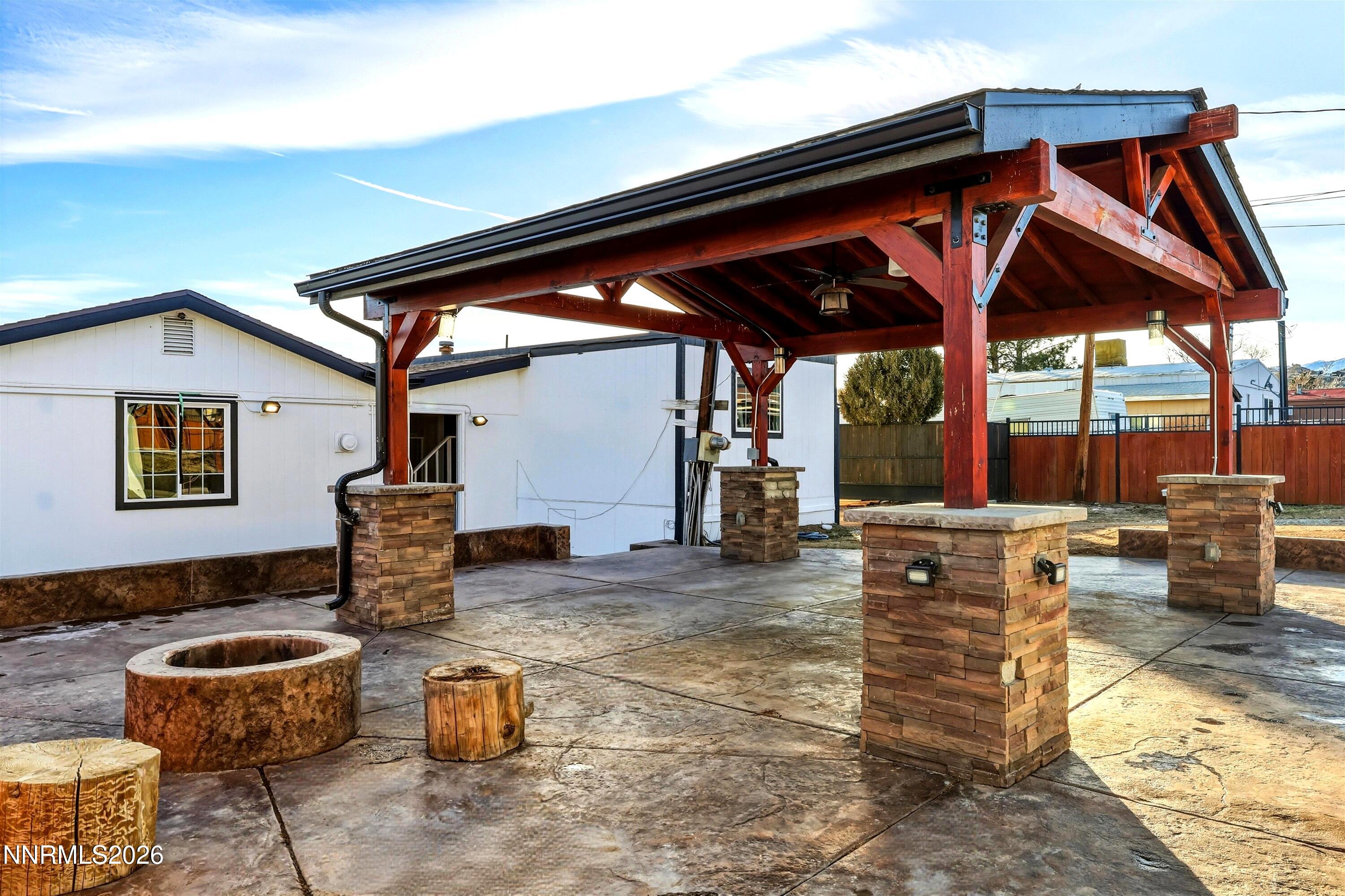 135 Staci Way Sun Valley, NV 89433 - Photo 5 of 41 e0f0a060-1940-4f57-a70a-b4763f55b1c5