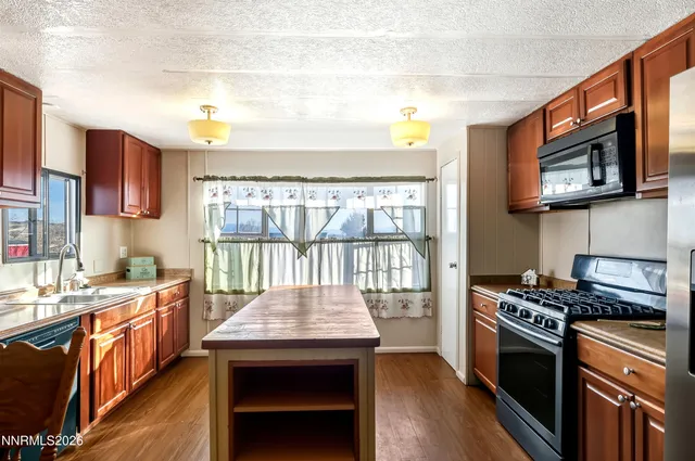 $414,900 | 135 Staci Way, Sun Valley, NV 89433