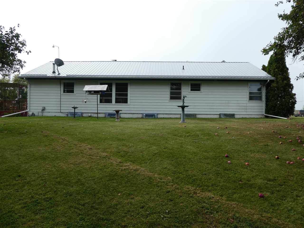 4049 East Coleman Road Clare, MI 48617 - Photo 3 of 36 1838495-2.JPG