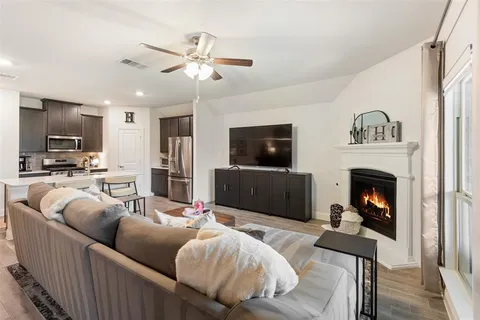 $334,999 | 11028 Los Alamos Drive, Aubrey, TX 76227