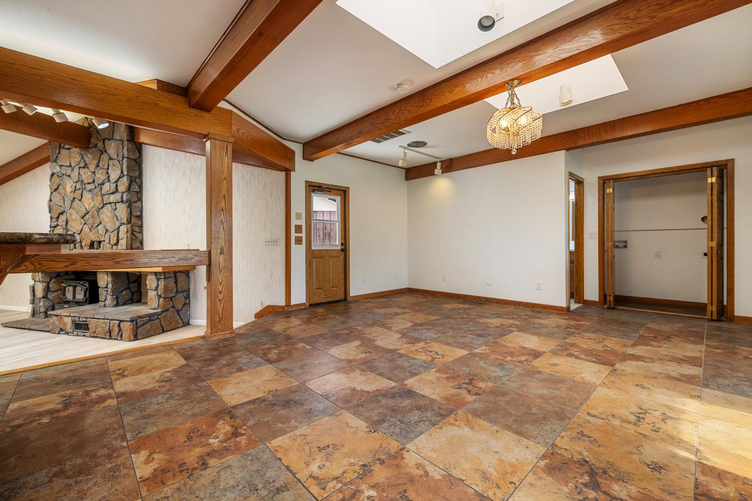 709 Winfield Place Modesto, CA 95355 - Photo 15 of 81 Gallery Image 15