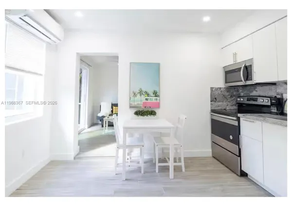 $1,800 | 501 North 24th Avenue, Unit 3, Hollywood, FL 33020