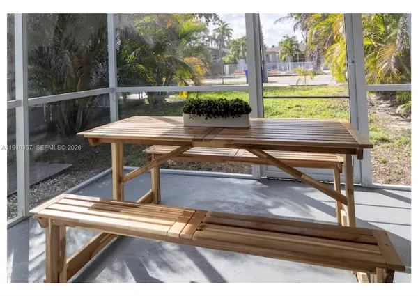 $1,800 | 501 North 24th Avenue, Unit 3, Hollywood, FL 33020