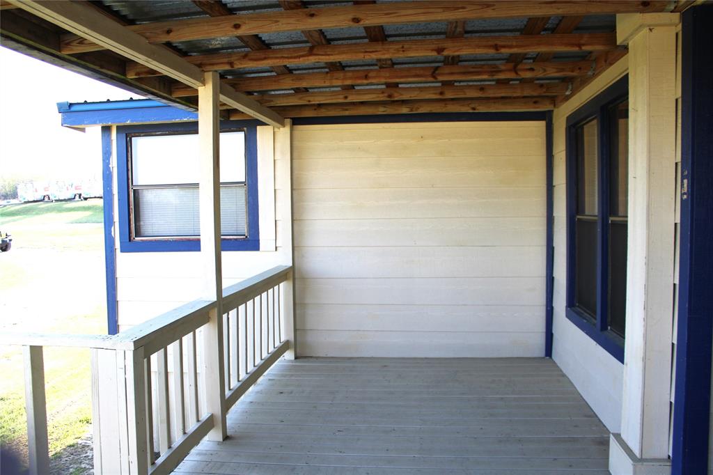 8644 Dustin Drive Quinlan, TX 75474 - Photo 3 of 24