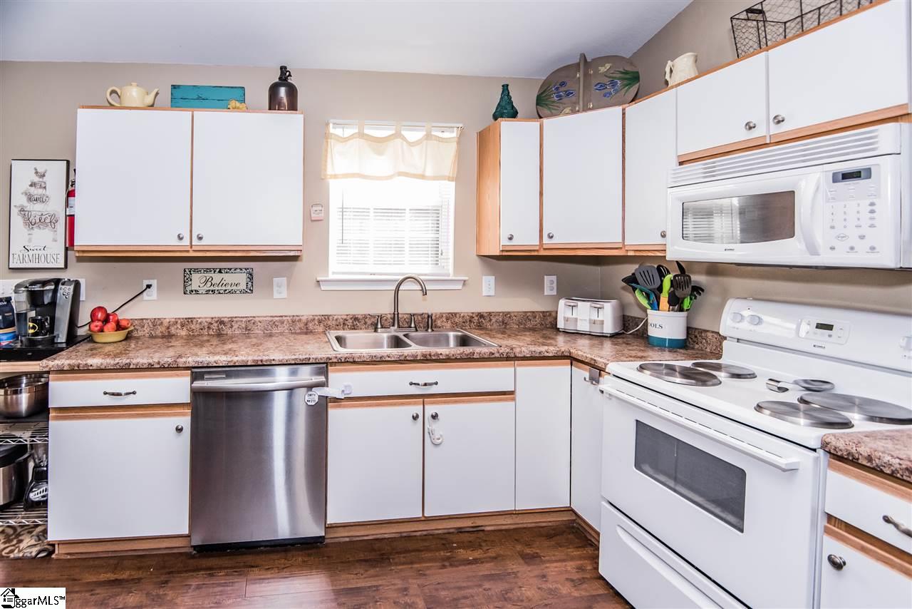 220 Crest Way Easley, SC 29640 - Photo 8 of 25