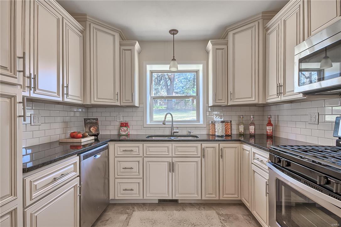 38 Willmore Road St. Louis, MO 63109 - Photo 11 of 30