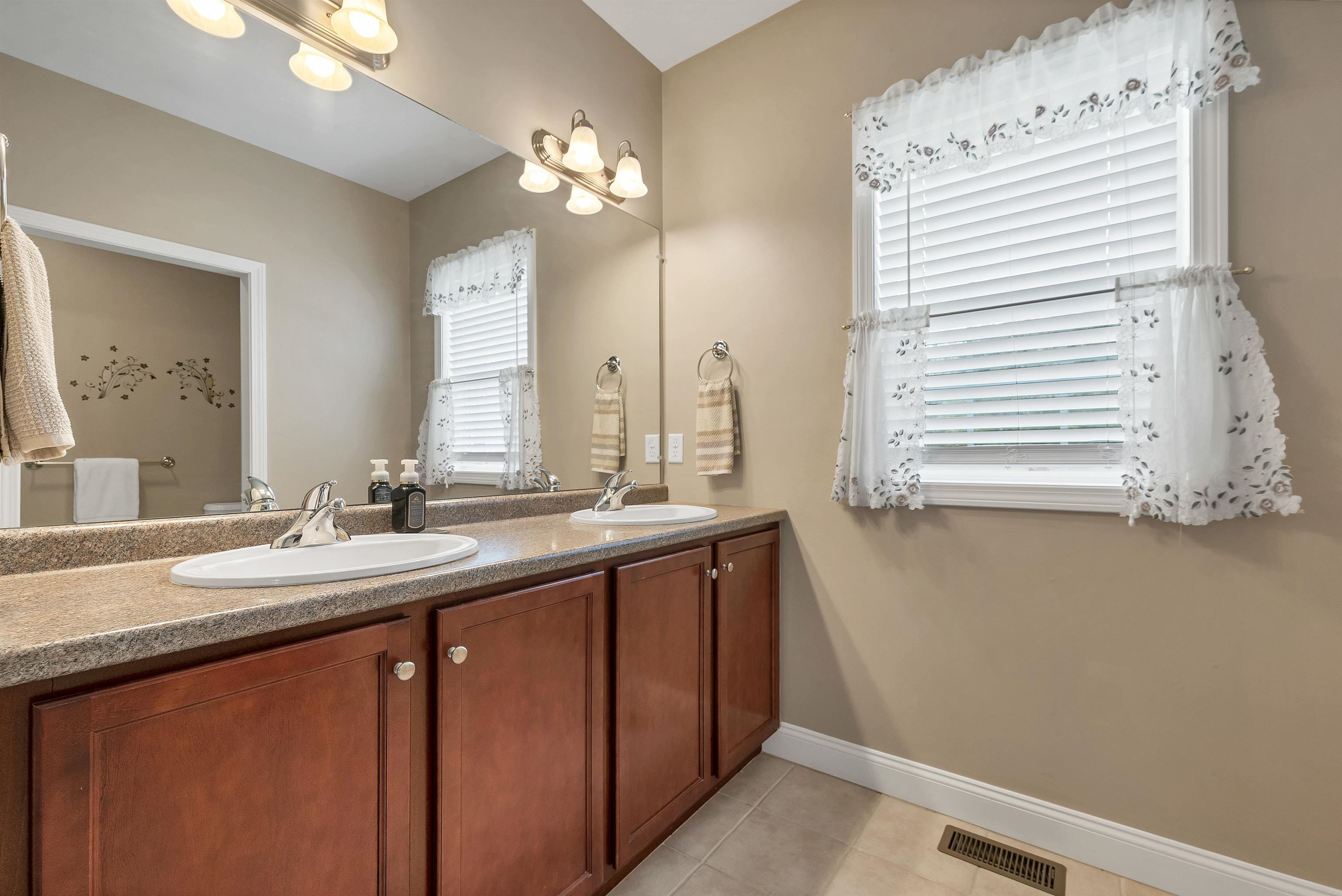 20 Brookview Road Windham, NH 03087 - Photo 19 of 35