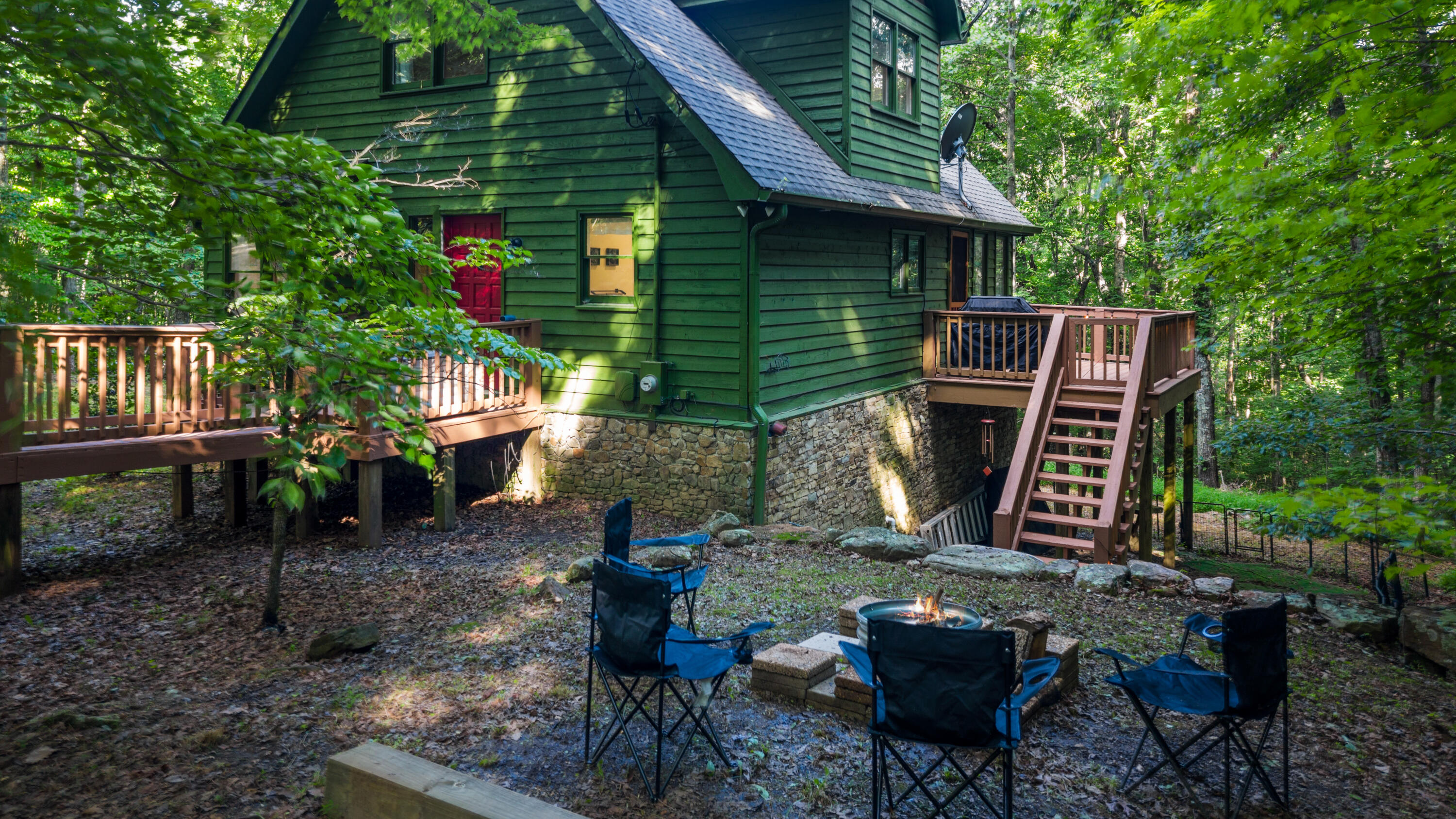 158 Lookout Drive Rising Fawn, GA 30738 - Photo 6 of 59 DECK FOR ENTERTAINING