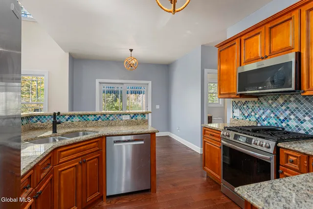 $699,900 | 2237 Highway 50, Saratoga Springs, NY 12866