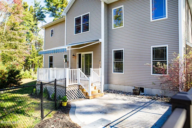 $699,900 | 2237 Highway 50, Saratoga Springs, NY 12866