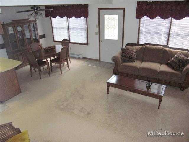 4210 North Lakeshore Road Deckerville, MI 48427 - Photo 11 of 28 31167770-10.JPG