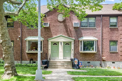 $285,000 | 58-42 246th Crescent, Unit 1 | Douglaston