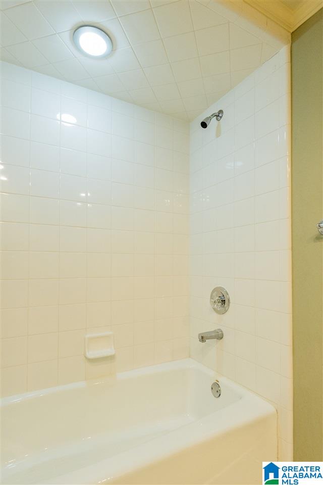 1704 Kensington Road Birmingham, AL 35209 - Photo 28 of 31