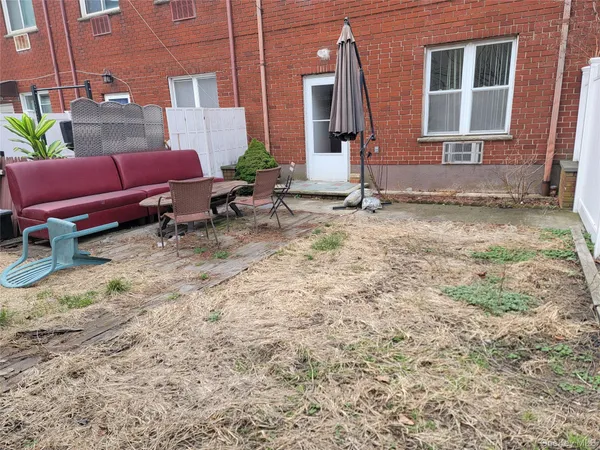 $1,875 | 206 Beach 102nd Street, Unit 1 | Rockaway Beach