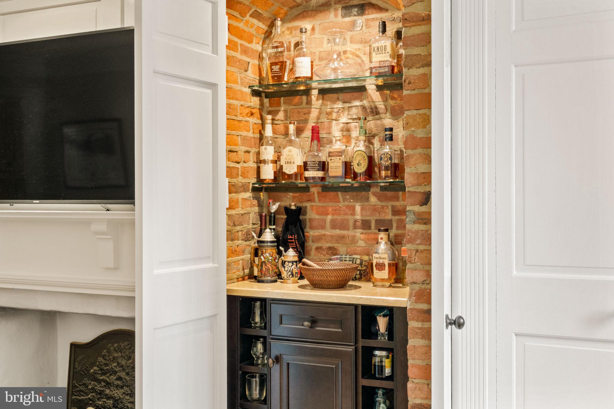 228 Spruce Street Philadelphia, PA 19106 - Photo 9 of 36 a view of a wooden table and chairs