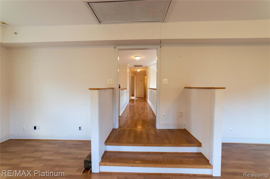 18819 Ridge Road Northville, MI 48167 - Photo 35 of 83