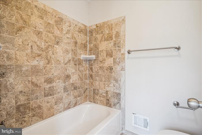 7904 Forest Path Way Springfield, VA 22153 - Photo 13 of 19