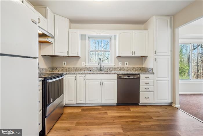 7904 Forest Path Way Springfield, VA 22153 - Photo 2 of 19