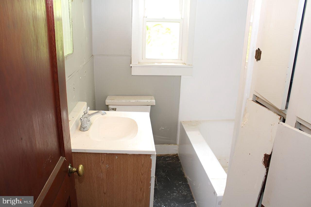 3886 Falling Spring Road Chambersburg, PA 17202 - Photo 13 of 22 Bathroom