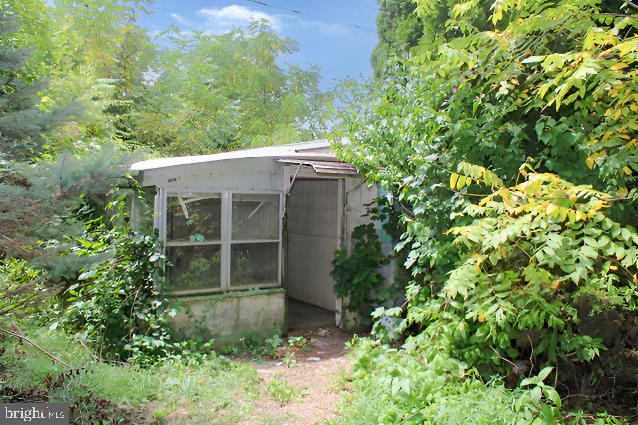3886 Falling Spring Road Chambersburg, PA 17202 - Photo 18 of 22 1960 Mobile home