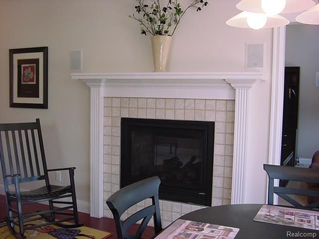 514 Springview Drive Rochester, MI 48307 - Photo 12 of 21 Fireplace