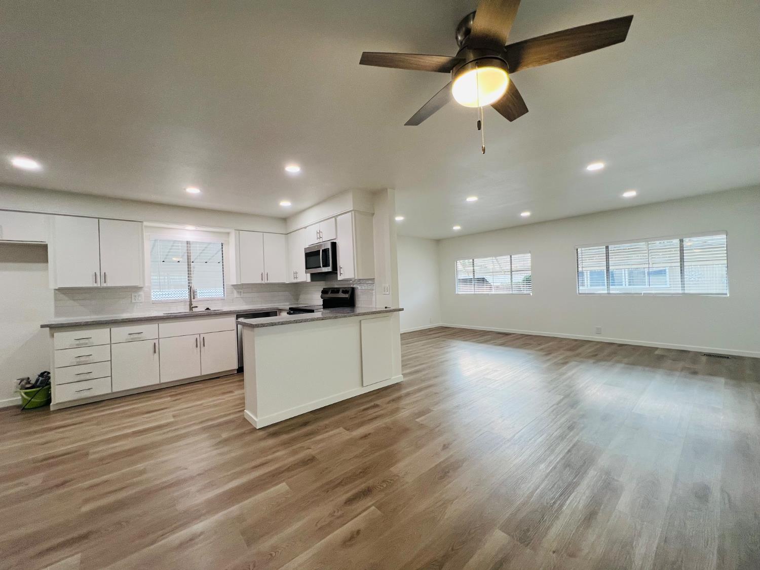 2307 Oakdale Road, Unit 32 Modesto, CA 95355 - Photo 1 of 19