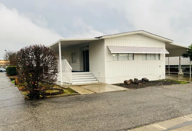$129,900 | 2307 Oakdale Road, Unit 32, Modesto, CA 95355