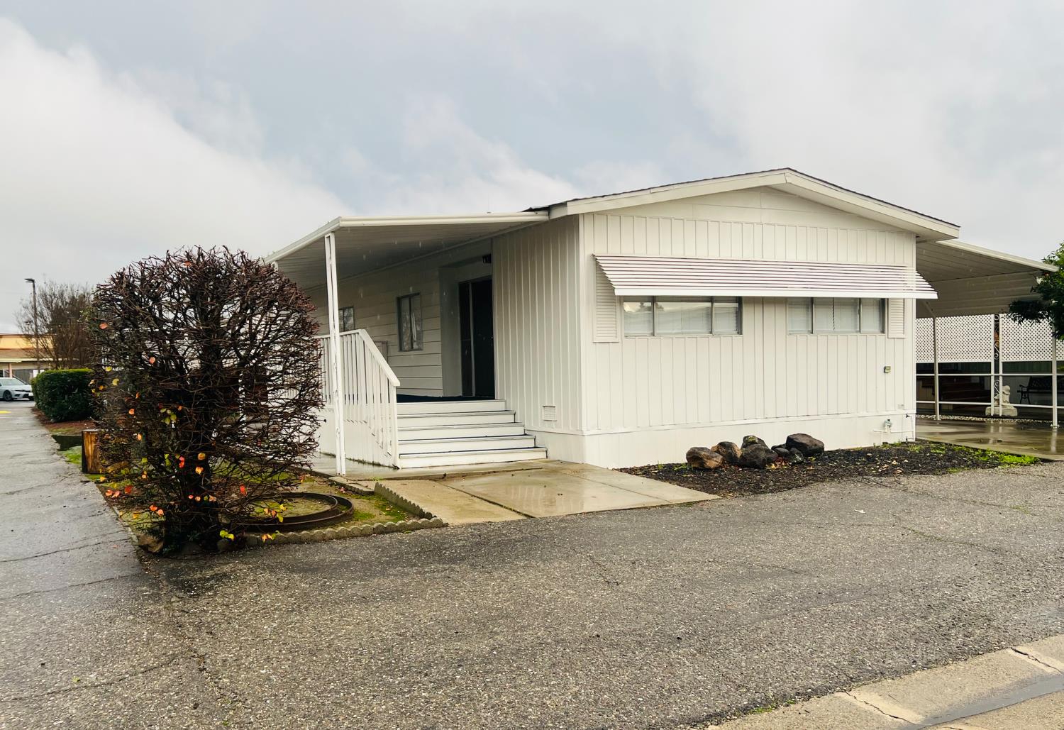 2307 Oakdale Road, Unit 32 Modesto, CA 95355 - Photo 2 of 19