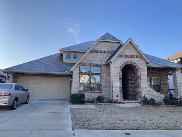 $3,200 | 832 Blue Yucca Lane, Little Elm, TX 76227