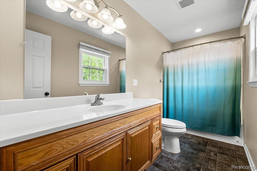 11769 Hibner Road Hartland, MI 48353 - Photo 22 of 38
