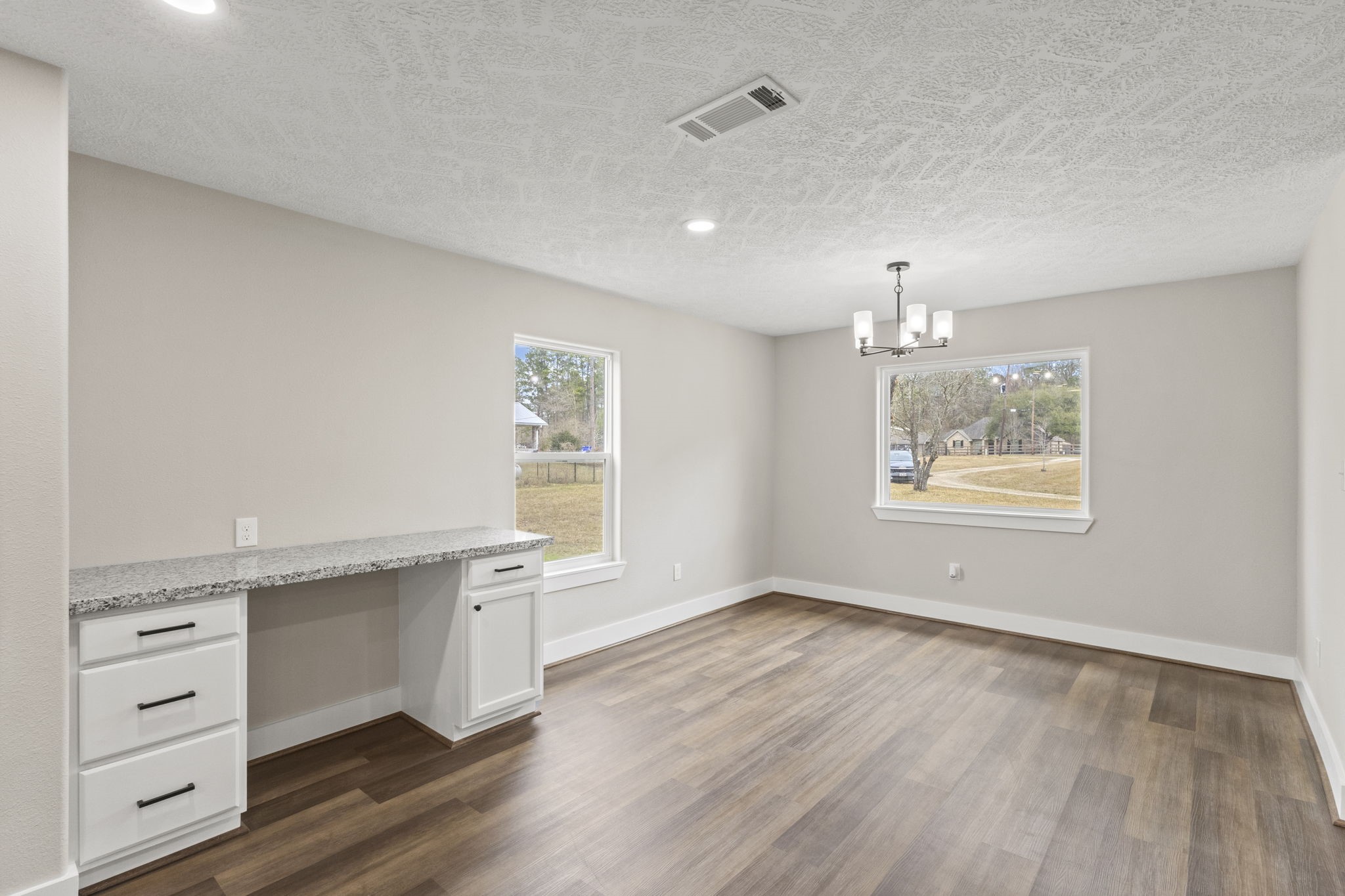 2357 Neyland Road Silsbee, TX 77656 - Photo 16 of 38 Dining Area
